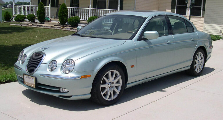 1200px-2001_Jaguar_S-Type