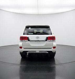 V8 BLANC 2